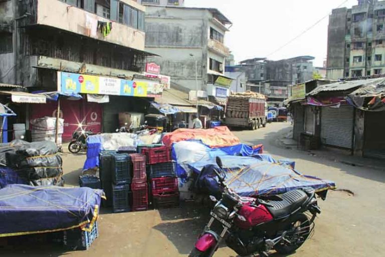 पूणे बाजार समितीत बंडखोरच निकाल ठरवणार?; राष्ट्रवादीचे उमेदवारांचे धोक्यात! विरोधी कल वाढला