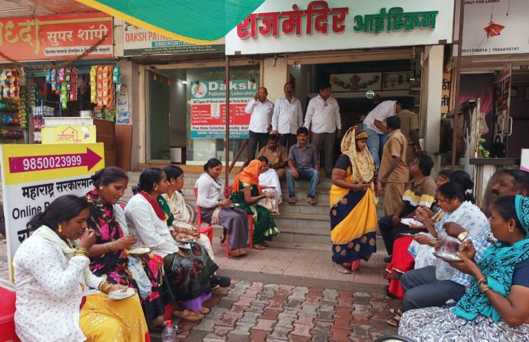 भारतरत्न डॉ. आंबेडकरांच्या जयंतीनिमित्त सफाईकर्मचा-यांचा सन्मान