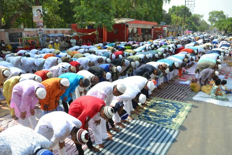 वाढत्या उष्णतेमुळे अर्धा तास लवकर नमाज पठण, नागरिकांना काळजी घेण्याचं आवाहन