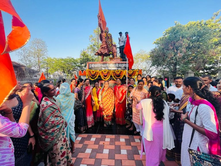 स्वारद फाउंडेशन तर्फे महिलांसाठी धर्मवीर श्री छत्रपती संभाजीमहाराज तुळापूर सहल संपन्न