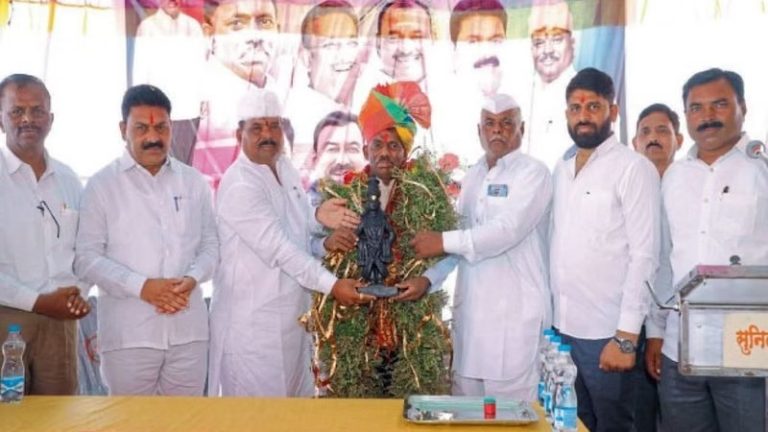 30 वर्षापूर्वीची दोस्तांची जिगरी! गोव्याचे विधानसभा अध्यक्ष पंढरपूरात