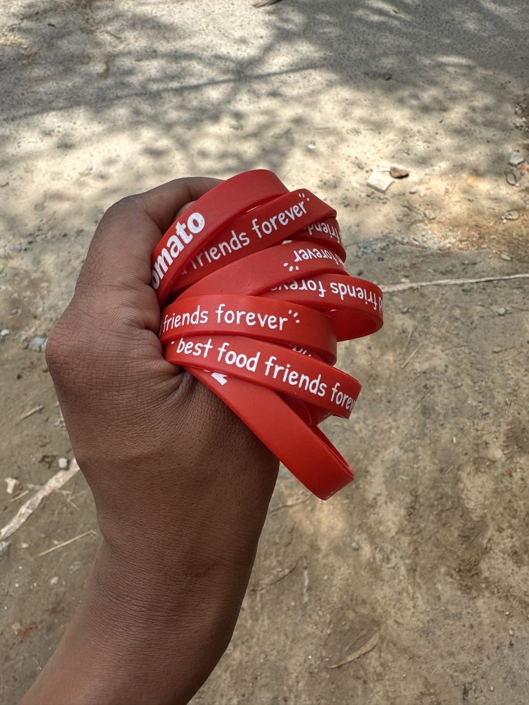 Zomato चे CEO स्वतः बनले डिलिव्हरी बॉय, Friendship Day ला ग्राहकांना दिले सरप्राईज