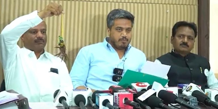 सकाळी आ. रोहित पवारांनी खेकडा दाखवताच सरकारने संध्याकाळी नांगी टाकली; आरोग्य विभागाचे हे स्पष्टीकरण