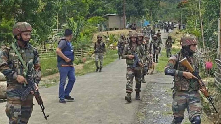 मणिपूरमध्ये कुकी बंडखोरांचा मोठा हल्ला, भारताचे 2 जवान शहीद