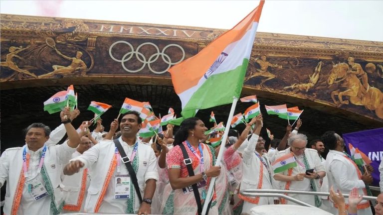 स्वप्न मोडलं, ऑलिम्पिकमधून पहिल्याच दिवशी भारतासाठी निराशाजनक बातमी