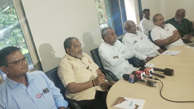 महायुती आणि महाविकास आघाडी विरोधात परिवर्तन आघाडी विधानसभा निवडणुकीत २८८ जागा लढविणार 