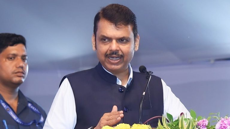 विरोधकांसाठी आमच्या लाडक्या बहिणीच पुरेशा