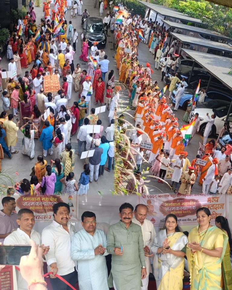 भगवान महावीर जन्मकल्याणक महोत्सव चांदणी चौक येथे मोठ्या उत्साहात साजरा