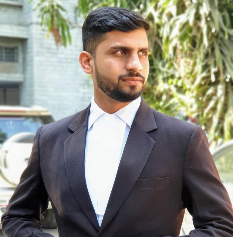 पुणे सत्र न्यायालयाची ७ किलो गांजा विक्रीप्रकरणी दोघांची निर्दोष मुक्तता; अँड. मयूर दोडके यांचा युक्तिवाद कामी