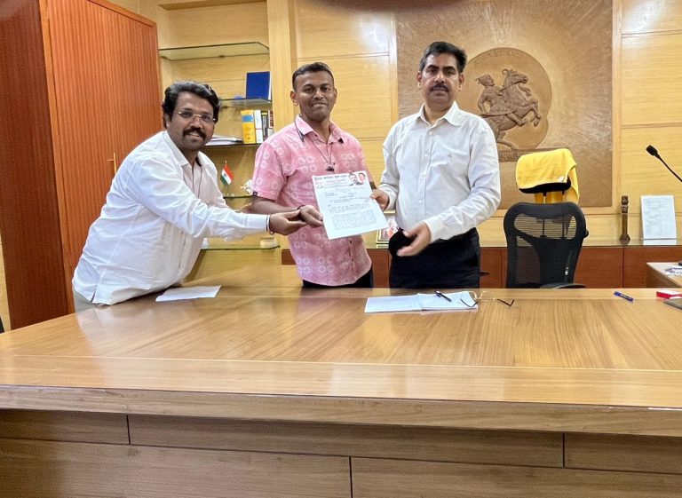 आयुक्तकृपा भाजप शहराध्यक्ष तुपाशी मासिक भाड्यात ७० टक्के सुट; पुणे मनपा कर्मचाऱ्यांनाही अशीच सुट द्या; काँग्रेसचे निवेदन