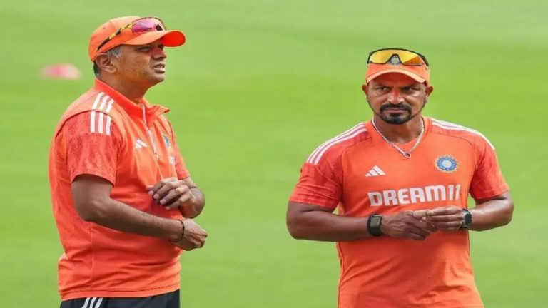 इंग्लंड दौऱ्यापूर्वी बीसीसीआयचा मोठा निर्णय, पुन्हा टीम इंडियामध्ये आले जुने प्रशिक्षक, महिनाभरापूर्वीच घेतला होता राजीनामा