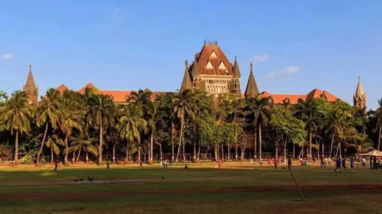 सरकार एका कट्टर गुन्हेगारासारखे वागले… सोशल मीडिया पोस्टसाठी मुंबई उच्च न्यायालयाने मंजूर केला १९ वर्षीय विद्यार्थिनीला जामीन