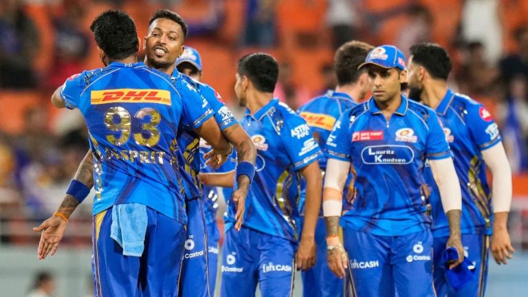 IPL 2025 : मुंबईची आश्चर्यचकित करणारी रणनीती, या दोन गोलंदाजांनी टाकले शेवटचे षटक