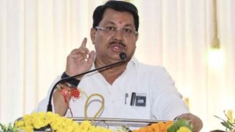 १५,००० रुपयांच्या चिनी ड्रोनला पाडण्यासाठी १५ लाख रुपयांच्या क्षेपणास्त्रांचा वापर का करण्यात आला… काँग्रेस नेते वडेट्टीवार यांचा प्रश्न