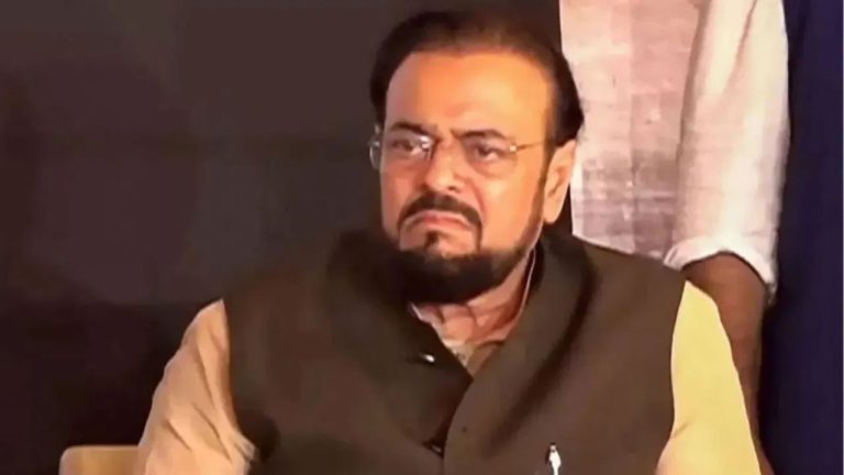 फक्त मुस्लिमांनाच का केले जाते लक्ष्य? मशिदींच्या लाऊडस्पीकर वादावर अबू आझमी यांनी केले भाष्य