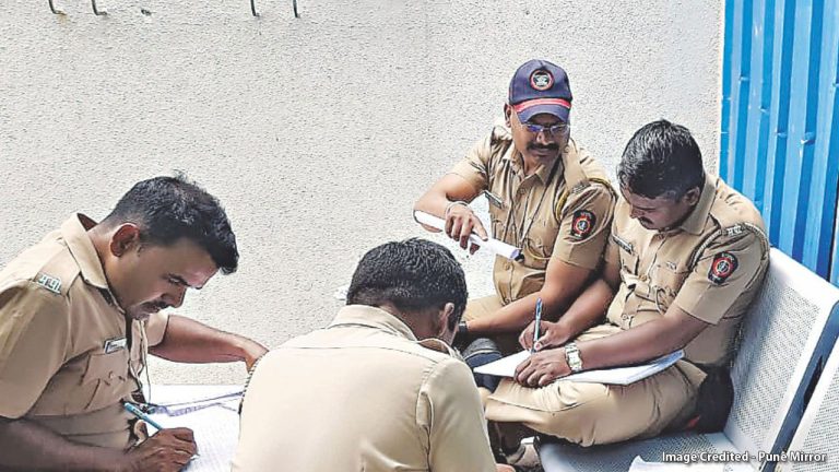 वाघोली पोलिस ठाणं – छताशिवाय प्रशासन! खुल्या आकाशाखाली काम करत आहेत अधिकारी, मूलभूत सुविधा नाहीत