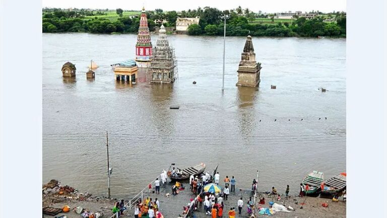 राज्यभर परतीचा पाऊस आक्रमकच; पुढील २४ तास धोका ताशी ३० ते ४० किमी वेगाने वारे काही जिल्ह्यांना यलो अलर्ट