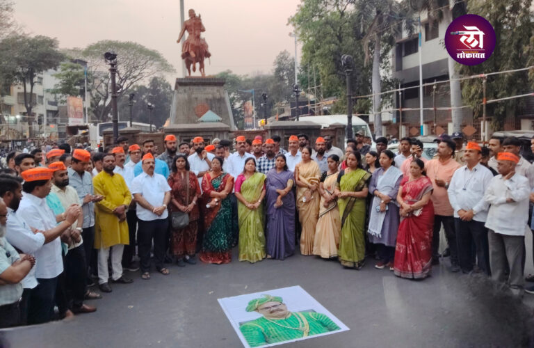कोथरूड सकल हिंदू समाजाच्या वतीने छत्रपती शिवाजी महाराज स्मारक येथे अवमान विरोधात निषेध आंदोलन