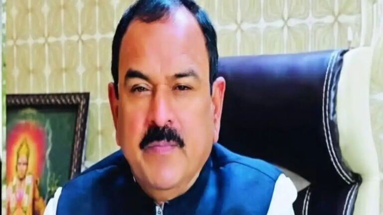 ….यामुळे निस्सीम भक्त असलेल्या तरुणाने थेट खरातचं साम्राज्यच केलं उद्ध्वस्त; व्हिडीओमुळे पोलिसांनाही धक्का?
