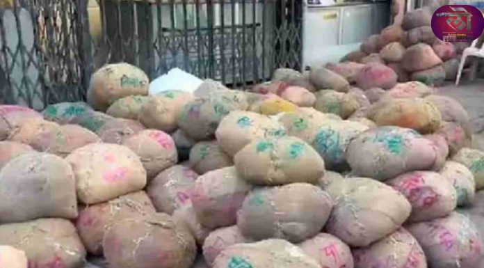 पुण्यात गणेशोत्सवाआधी FDAची गुप्त माहितीतून बुधवार पेठ परिसरात धाड ४ ट्रक पनीर-खवा जप्त; सणासुदीच्या ॲक्शनने खळबळ!