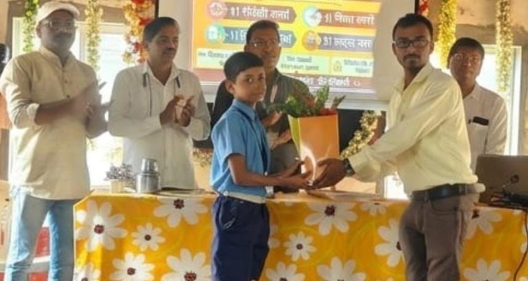 “सेवा संकल्प अभियान” अंतर्गत आयोजित निबंध स्पर्धेत आर्यन गमरे प्रथम